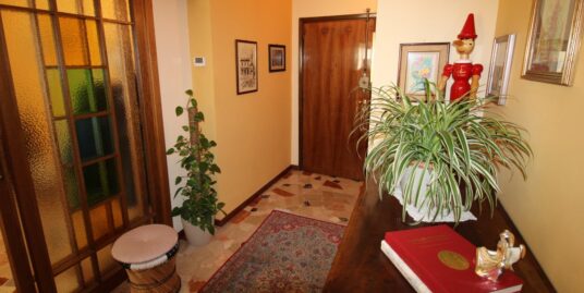 LUMEZZANE (BS) Piatucco – Trilocale con lavanderia e cantina