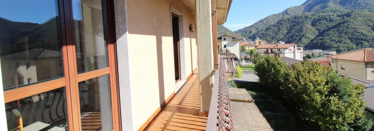 LUMEZZANE (BS) S. Apollonio – Casa singola con due appartamenti