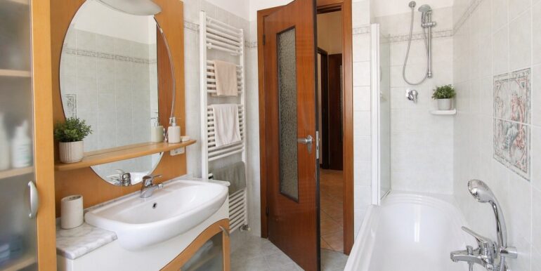 WhatsApp Image 2026-04-20 at 10.45.44